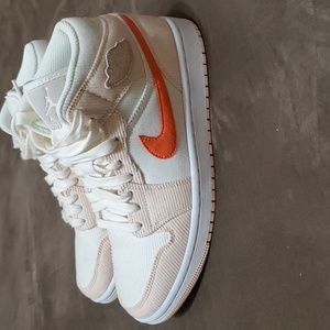Nike Air Jordan women's 1 corduroy